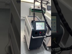 Gęstość energii do 120 J/Cm2 Maszyna do usuwania włosów laserowa dla różnych typów skóry I-VI